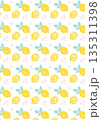 レトロ風のシンプルでポップなレモンのパターン 135311398