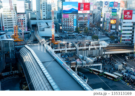 東京再開発 工事が続く渋谷駅の俯瞰 2025.11 a-1 東京再開発 工事が続く渋谷駅の俯瞰 2025.11 a-1 135313169