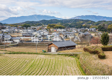 明日香村の農村風景 奈良県 明日香村の農村風景 奈良県 135319325