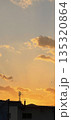 夕暮れ時の空 135320864