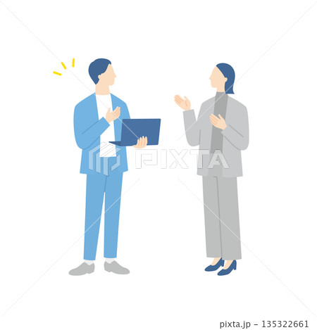 立って話し合い問題解決するビジネスパーソンたち 135322661
