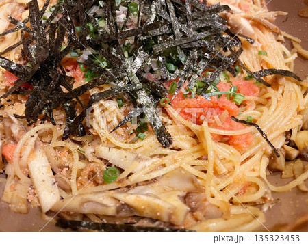 キノコとタラコのパスタ 135323453