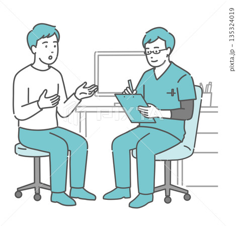 問診をする男性医師と男性患者（スクラブ・医療従事者） 135324019