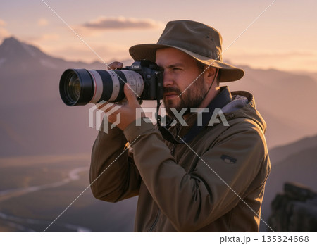カメラマン 135324668