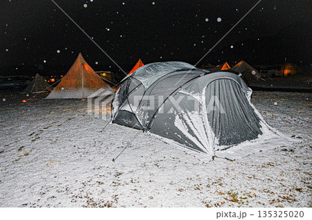 ふもとっぱらで雪中キャンプ 135325020