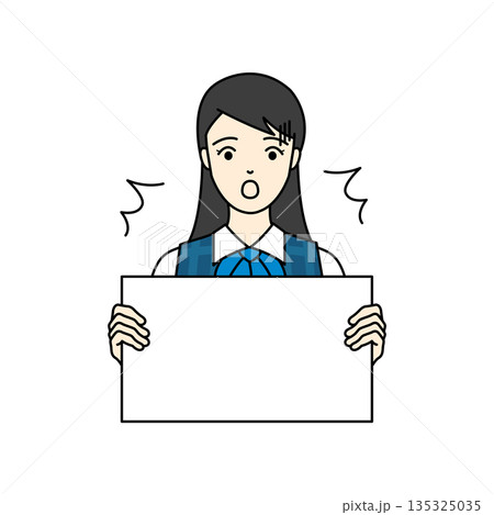 ホワイトボードを持って驚愕する事務服姿の女性会社員 ホワイトボードを持って驚愕する事務服姿の女性会社員 135325035
