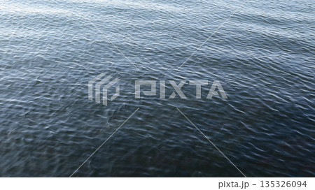 海面 135326094