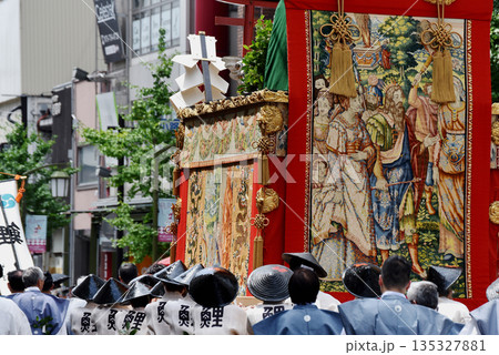 祇園祭　山鉾巡行鯉山 135327881