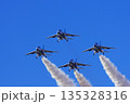 ブルーインパルスの曲技飛行 ブルーインパルスの曲技飛行 135328316