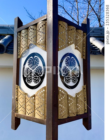 徳川葵紋(三つ葉葵)の竹灯籠〈岡崎城公園/愛知県岡崎市〉 135328368