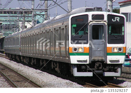 ［JU］高崎線211系電車（10両編成：グリーン車無し） 135329237