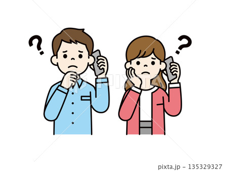不安そうな表情で携帯電話で相談する、若い男性と女性・夫婦のベクターイラスト素材セット＿カラー 135329327