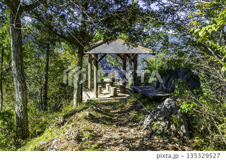 夫婦岩北展望台　岡山県高梁市 135329527