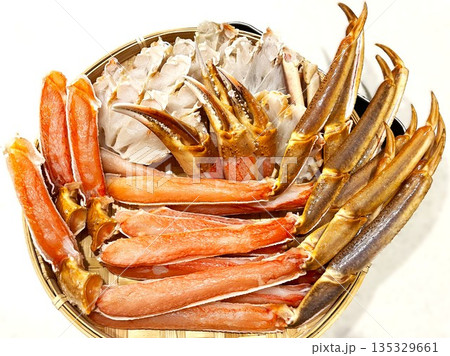 ふるさと納税返礼品のズワイガニ解凍8 135329661