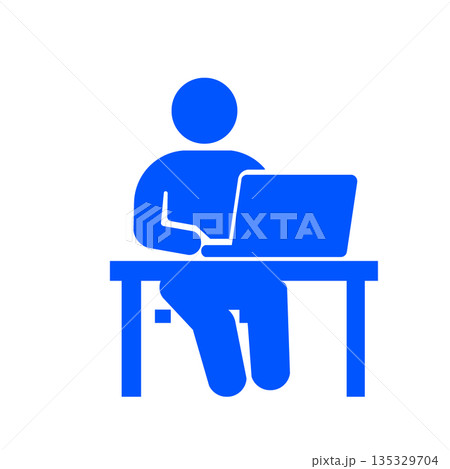 机に向かってパソコン作業をするビジネス人物アイコン(青) 135329704