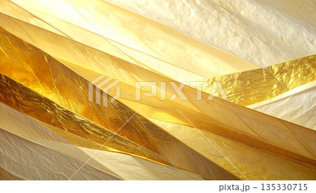 和紙の質感と金箔の輝きが美しい高級和風背景 135330715