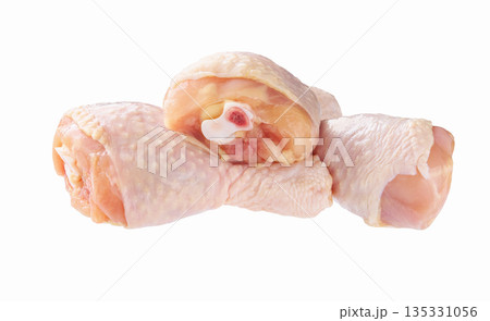 chicken drumsticks isolated.raw chicken legs isolated. 135331056