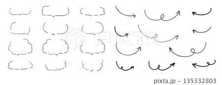 手書きの吹き出しと矢印のあしらいセット 135332803