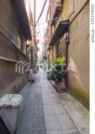 【月島 路地】 【月島 路地】 135334609