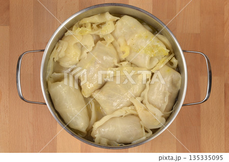 Cooked sarma rolls in pot Cooked sarma rolls in pot 135335095