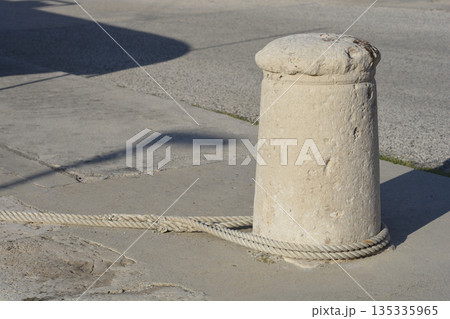 Stone Mooring Bollard with Rope 135335965