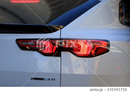車のテールランプ（輸入車）　イメージ 135341738