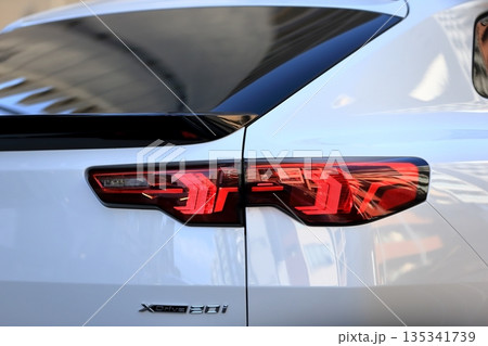 車のテールランプ（輸入車）　イメージ 135341739
