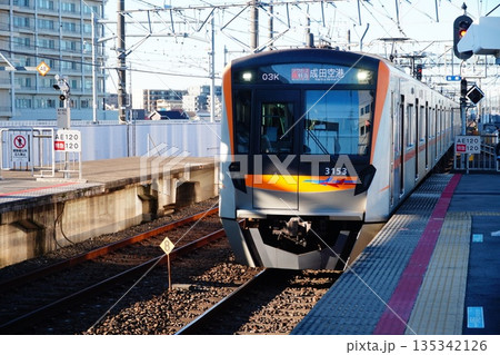 京成電鉄の電車 135342126