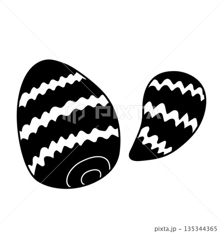 シンプルな里芋のイラスト・白黒 135344365