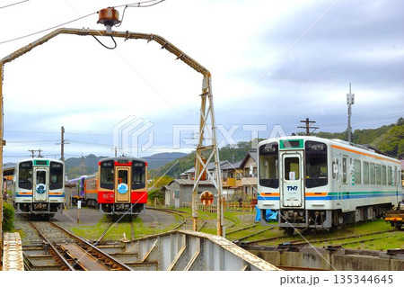 天竜浜名湖鉄道の風景　天竜二俣駅車両基地転車台（レールバス気動車） 135344645