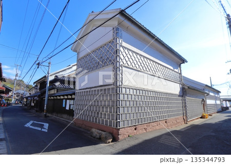 下津井町並み保存地区の古い町並み(岡山県倉敷市) 下津井町並み保存地区の古い町並み(岡山県倉敷市) 135344793