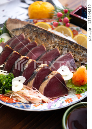 高知のカツオたたき(1) 135344859