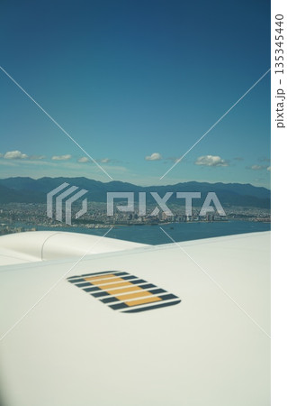 飛行機 飛行機 135345440