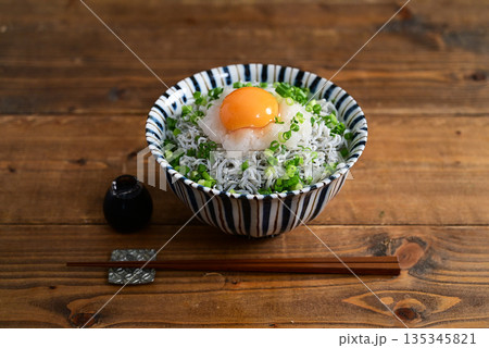 おろししらす丼 おろししらす丼 135345821