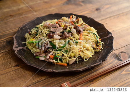 塩焼きそば 135345858
