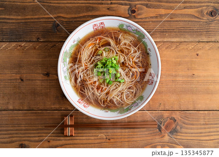 素ラーメン 135345877
