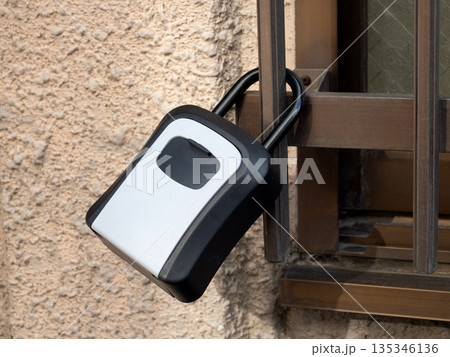 民泊イメージ　キーボックス 135346136