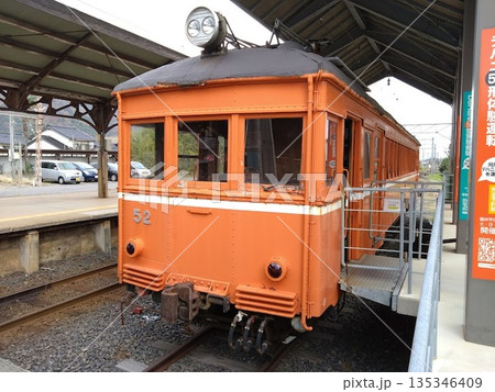 一畑電車デハニ50形!デハニ52 出雲大社前駅にて 一畑電車デハニ50形!デハニ52 出雲大社前駅にて 135346409