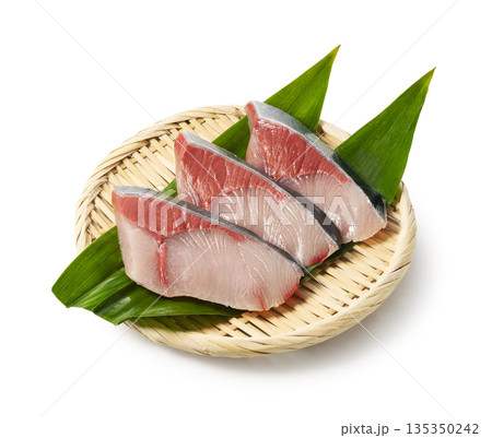 ブリの切り身 135350242