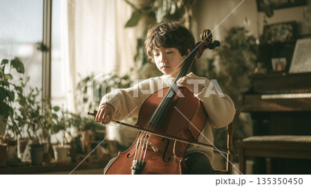 弦楽器チェロとコントラバスを通して学ぶ 幼少期からの音楽と学びのひととき 135350450