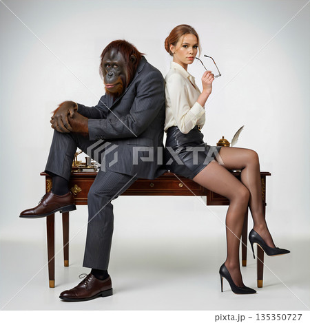 ミニスカートの秘書とチンパンジー社長 135350727