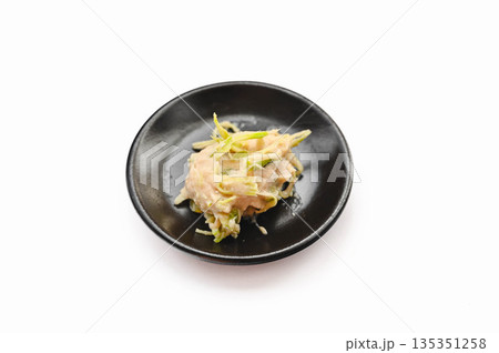 旬の味 採れたてわさび芋のわさび漬け 旬の味 採れたてわさび芋のわさび漬け 135351258