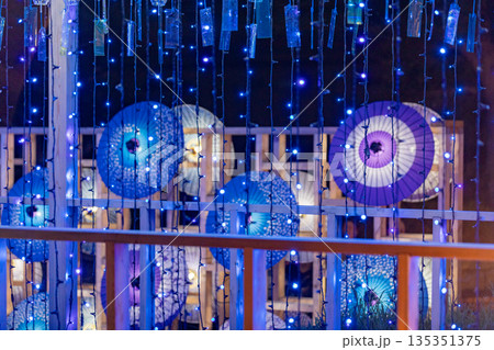 【愛知県飛島村】とびしま宵あかり　和傘と風鈴とイルミネーションの絶景 135351375
