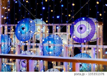 【愛知県飛島村】とびしま宵あかり　和傘と風鈴とイルミネーションの絶景 135351376