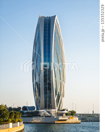 Abu Dhabi, United Arab Emirates - January 3, 2026: Aldar Headquarters Circular Skyscraper in Abu Dhabi Abu Dhabi, United Arab Emirates - January 3, 2026: Aldar Headquarters Circular Skyscraper in Abu Dhabi 135352329
