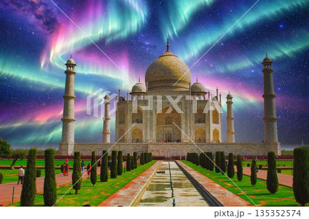 タージマハル(インド) タージマハル(インド) 135352574