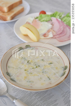 朝食 135355058