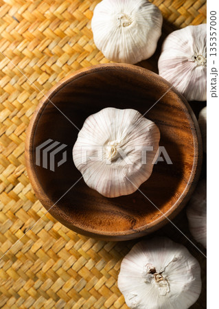garlic garlic 135357000