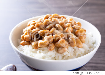 納豆ごはんを食べる 納豆ごはんを食べる 135357730