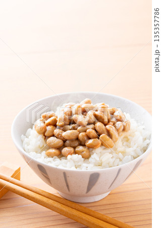 納豆ごはんを食べる 納豆ごはんを食べる 135357786